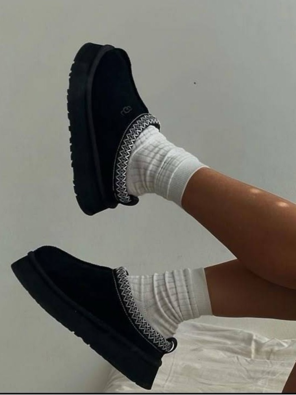 UGG Tazz Slipper Black Suede Platform Mules Women's Size 9 Clogs